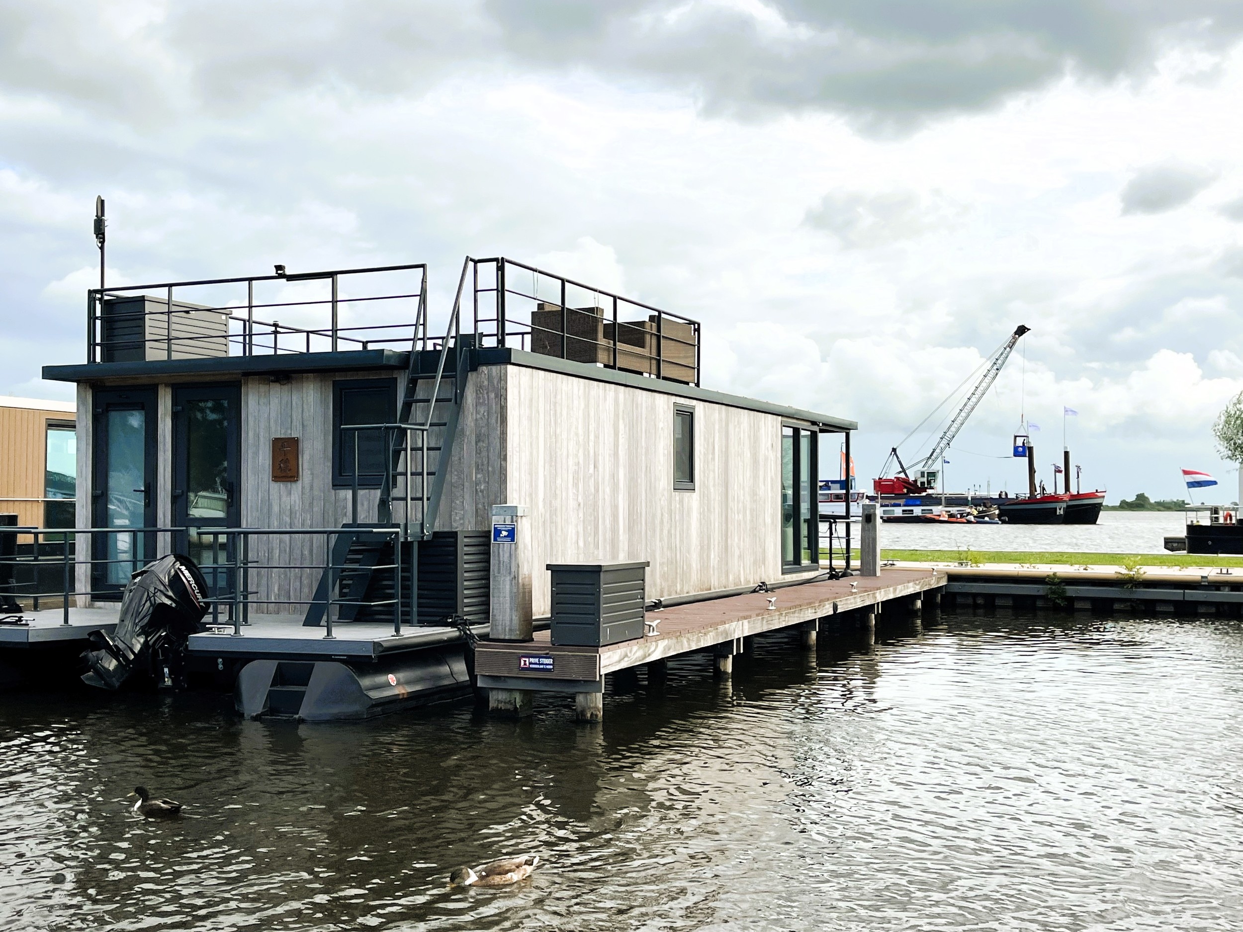 foto: 23 Castalia Met Koopligplaats 1460 X 500 Special Houseboat