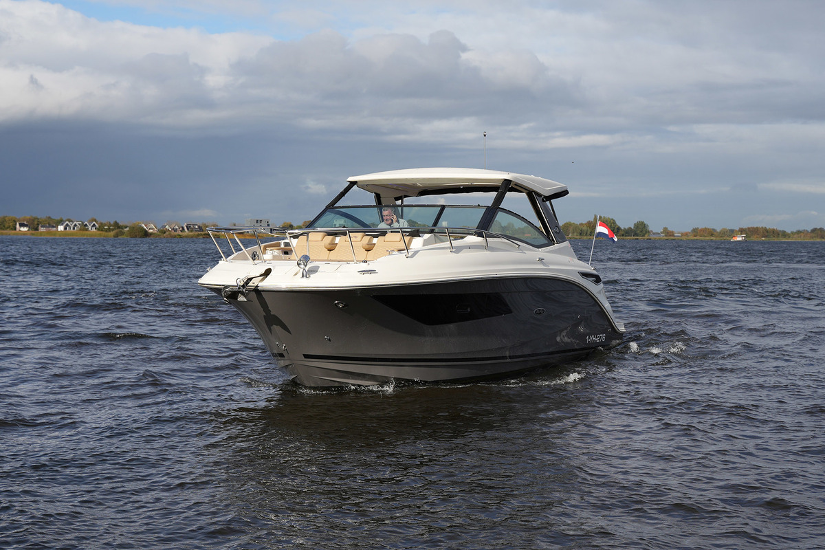 foto: 24 Sea Ray Sundancer 320