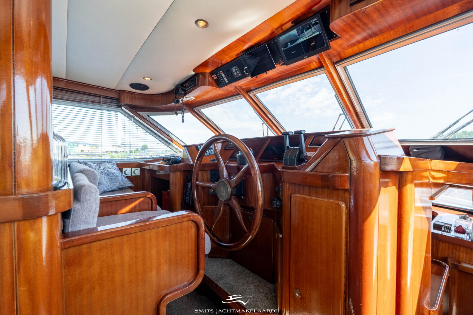 foto: 35 Van der Valk Valk Vitesse 54 Stabilizers