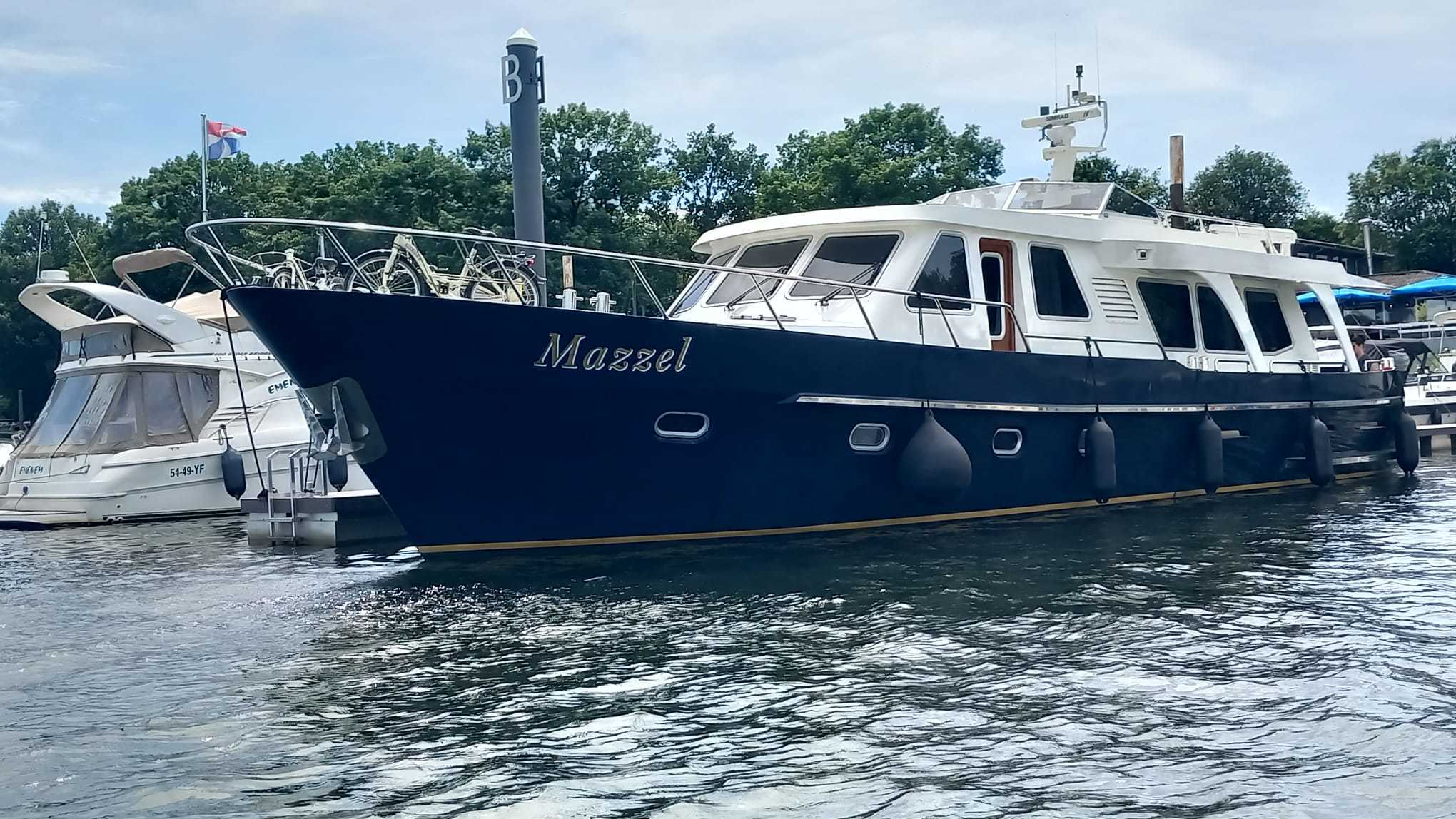 foto: 17 Bendie 1800 Trawler Met Stabilisatoren