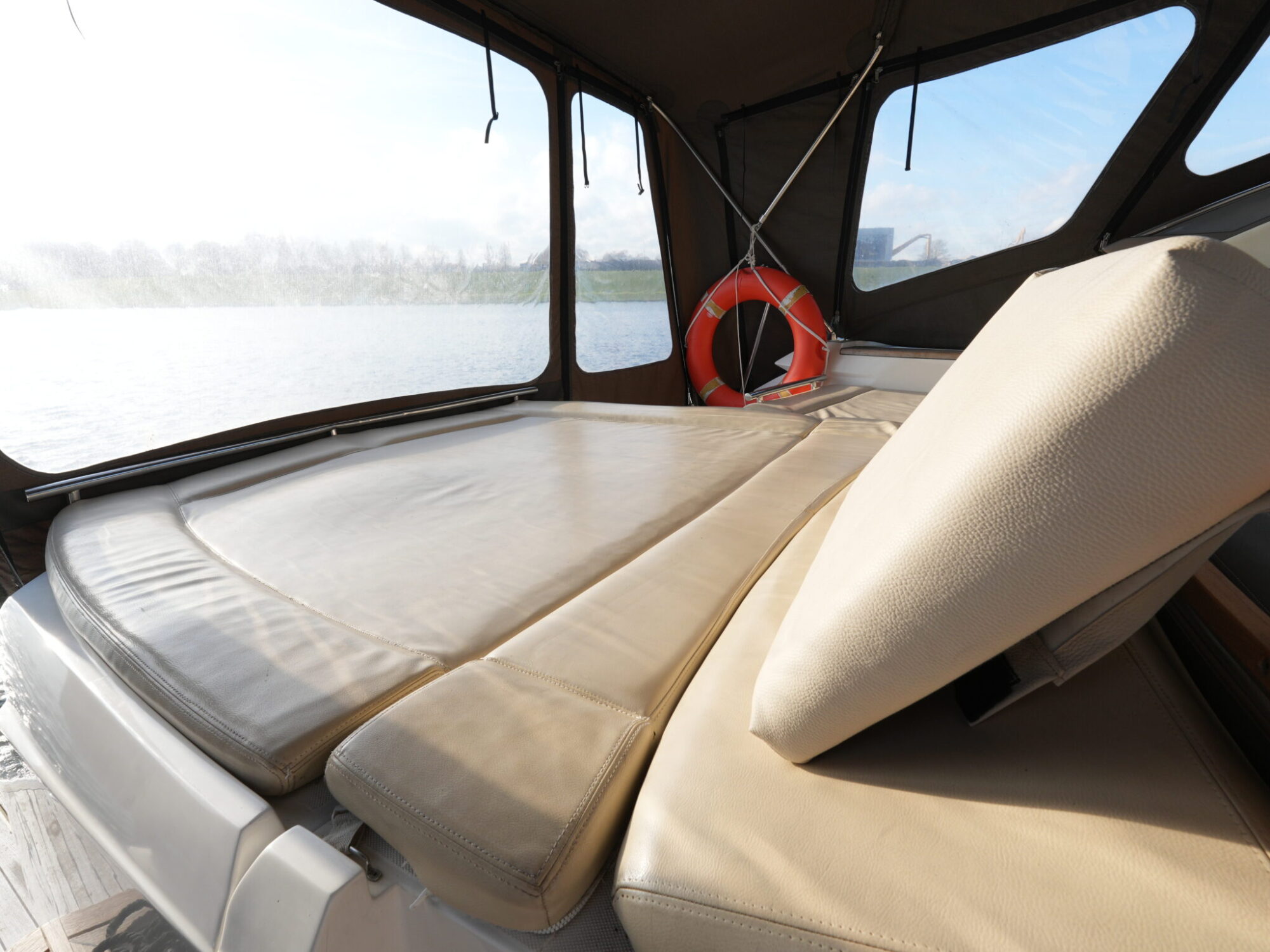 foto: 69 Sessa Sessa C46 HT IPS