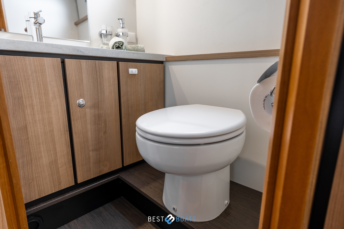 foto: 21 Linssen Grand Sturdy 35.0 AC INTERO