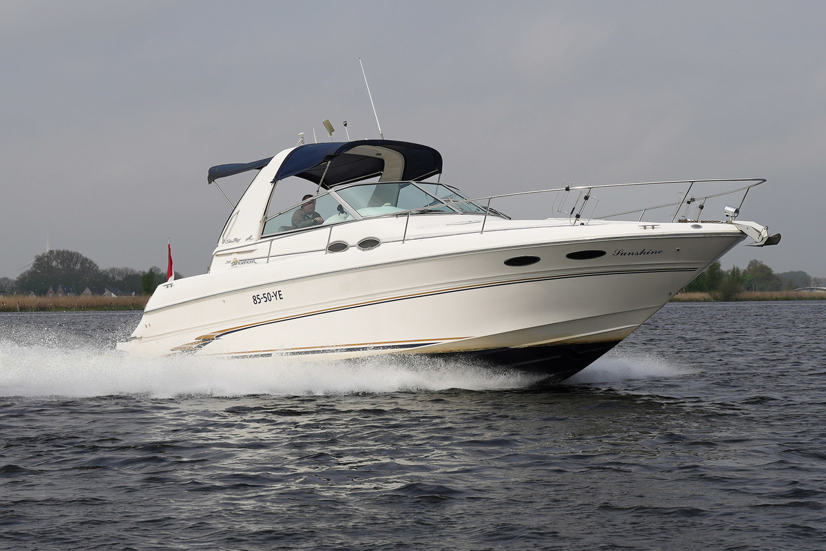 foto: 36 Sea Ray 310 Sundancer