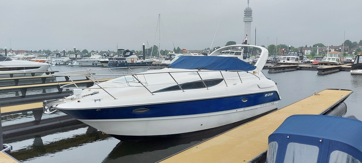 hoofdfoto: 1 Bayliner 305