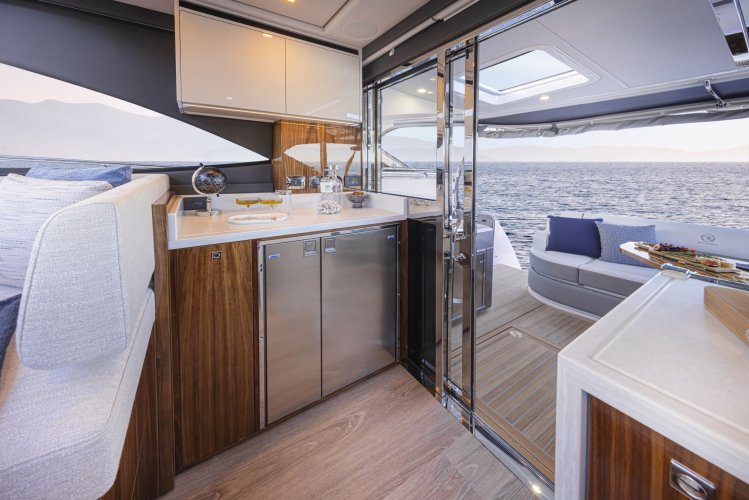 foto: 5 Riviera 4600 SPORT YACHT-PLATINUM EDITION