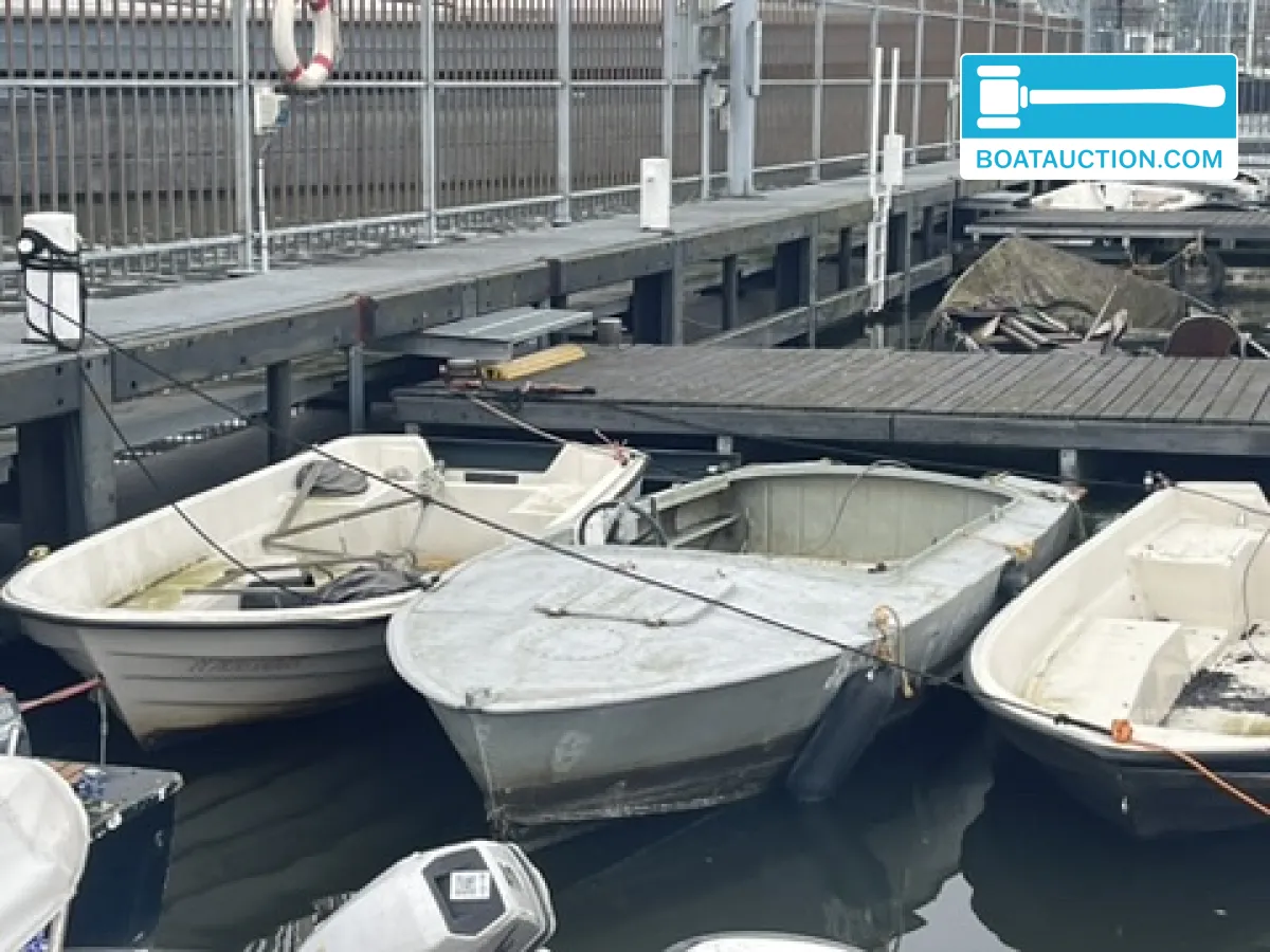 foto: 6 Speedboot 400