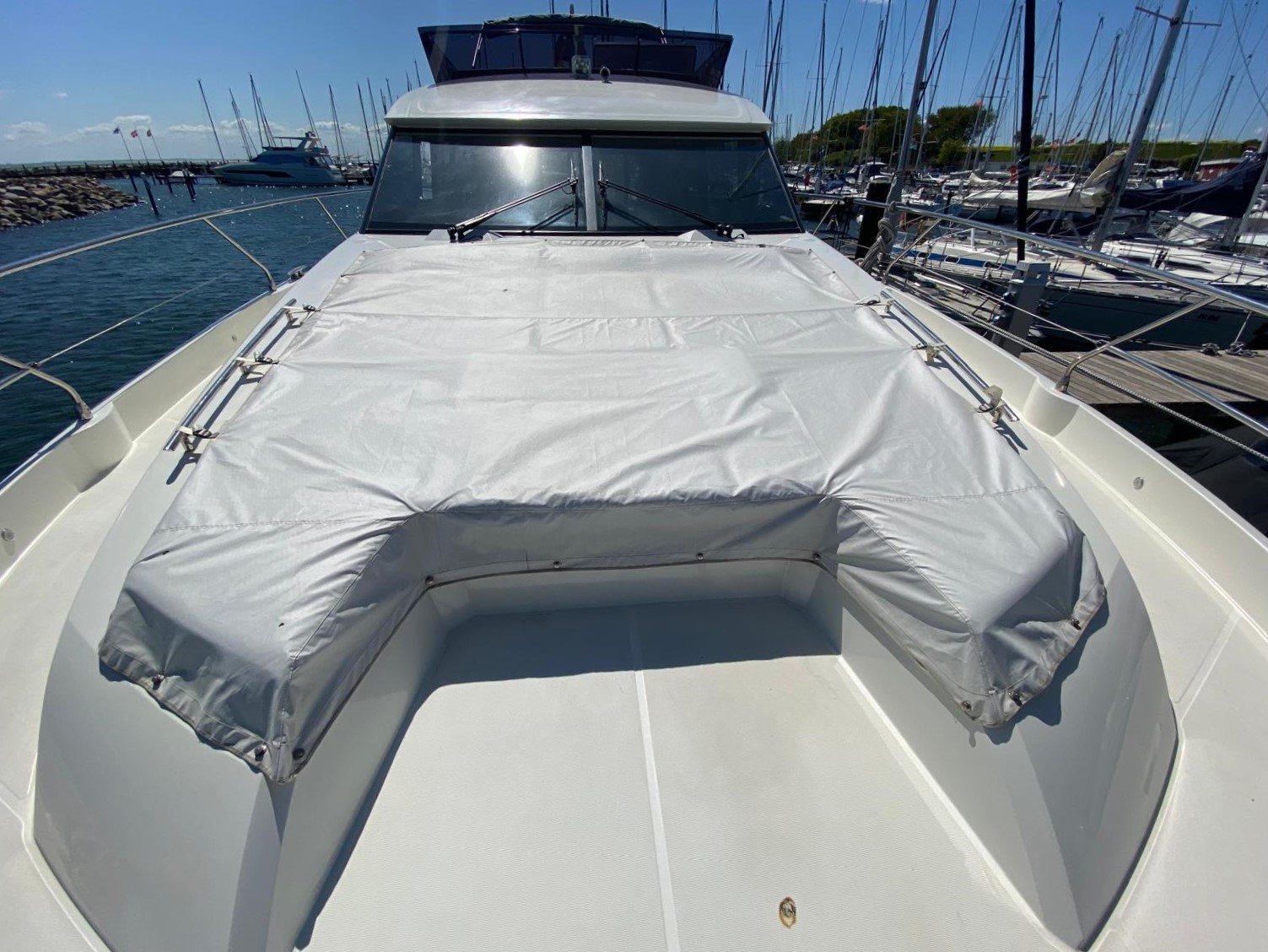 foto: 17 Prestige 590 Flybridge