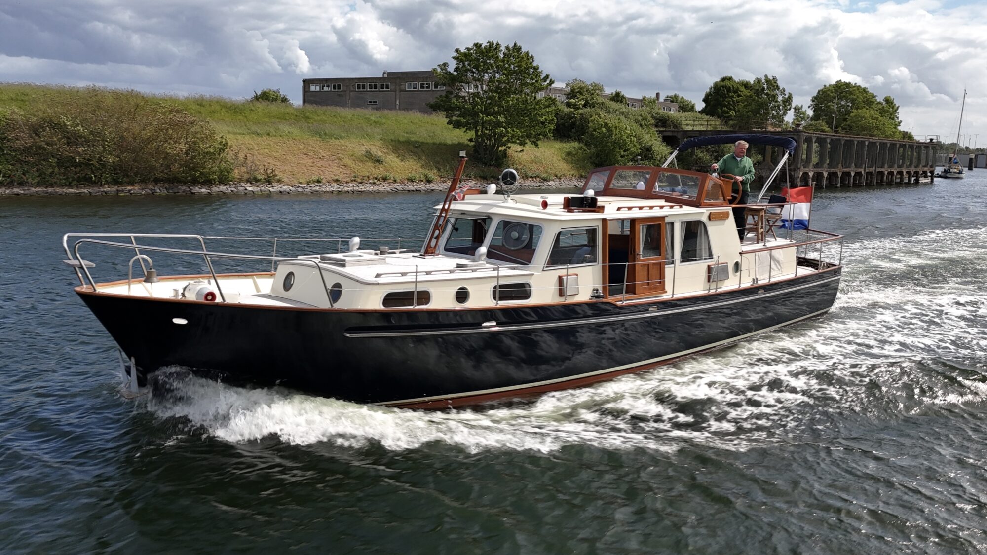 foto: 25 Gillissen Gillissen Rondspant Trawler 13.50 AK