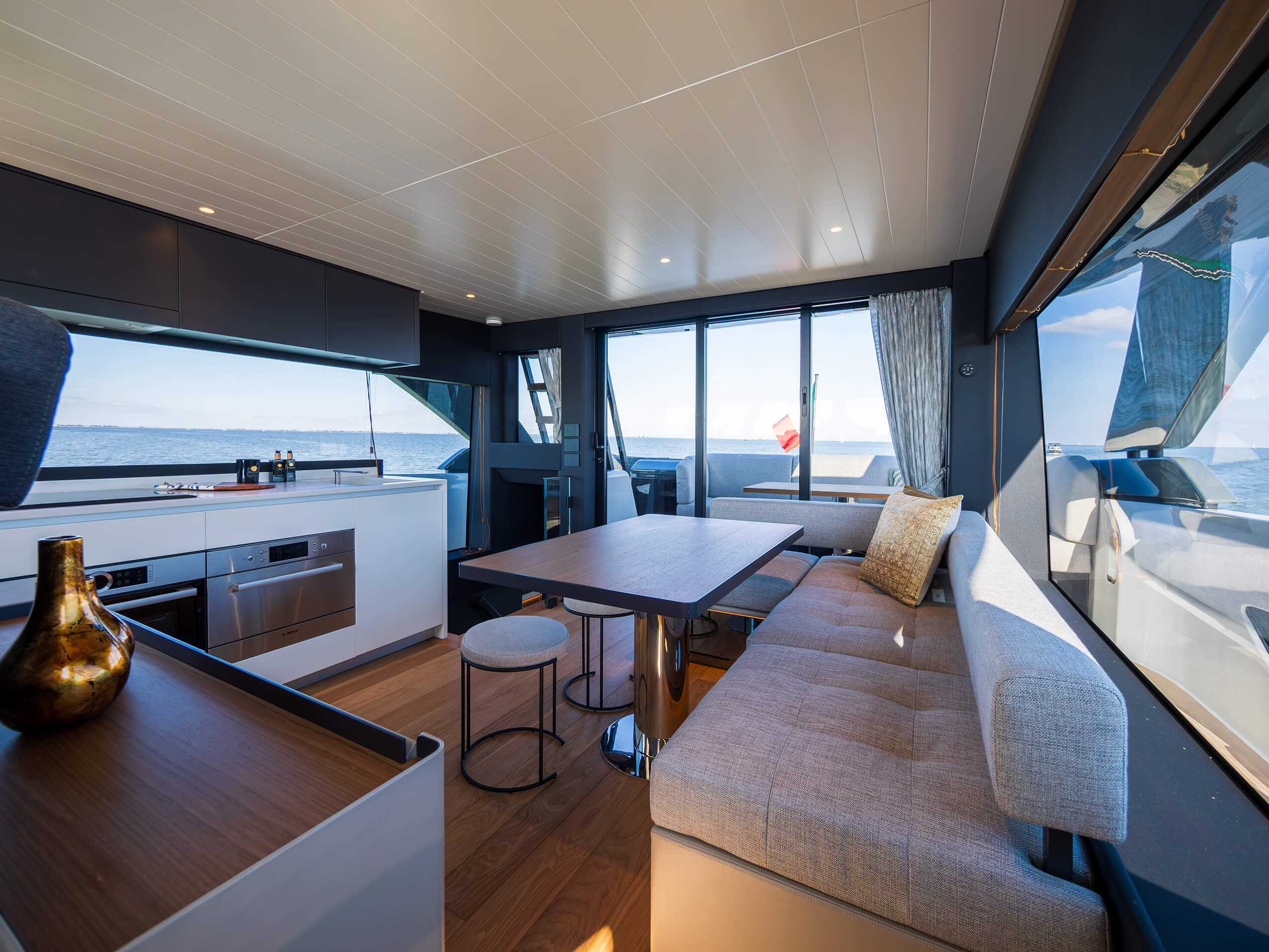 foto: 16 Bluegame BGX60