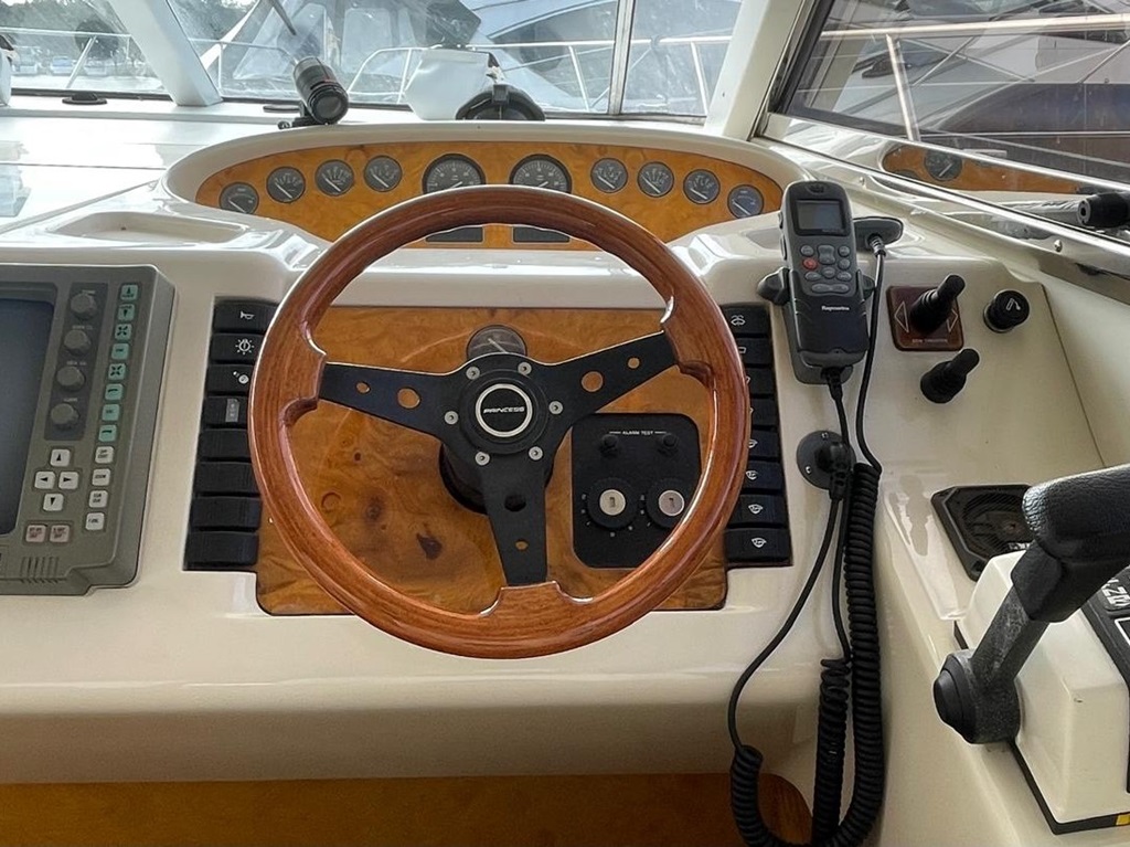 foto: 27 Princess Princess 500