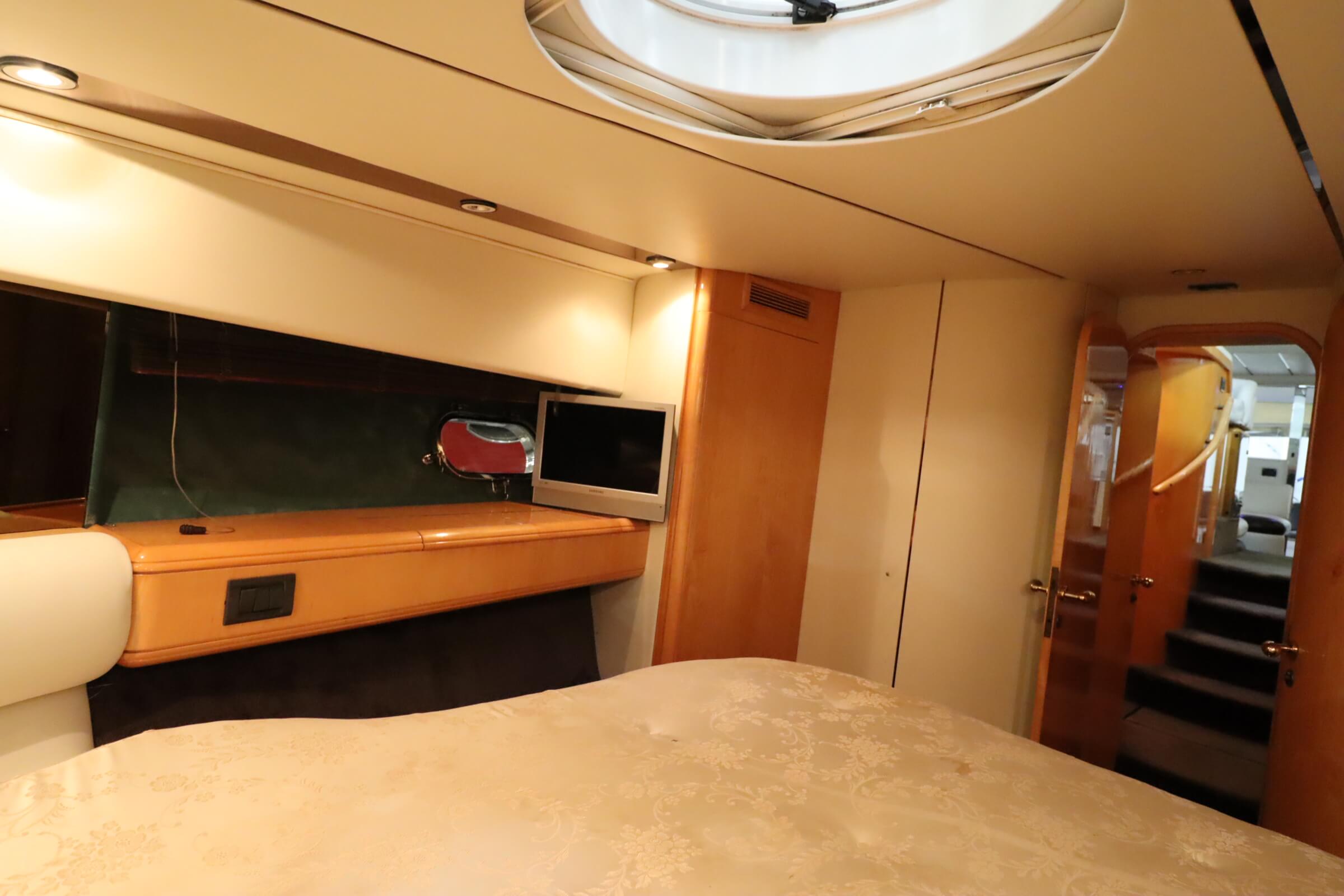 foto: 12 Fairline Squadron 50