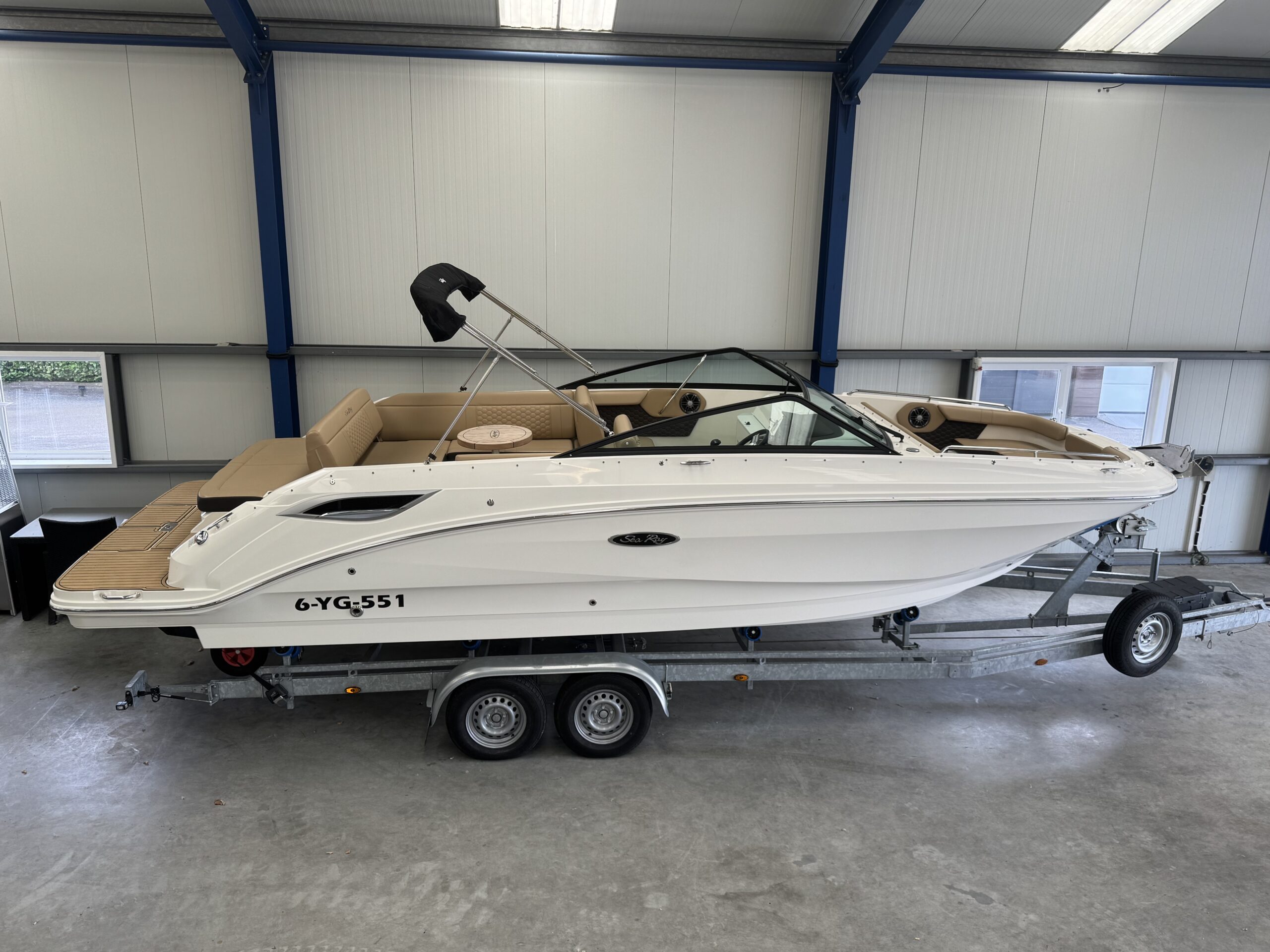 Sea Ray SDX 250