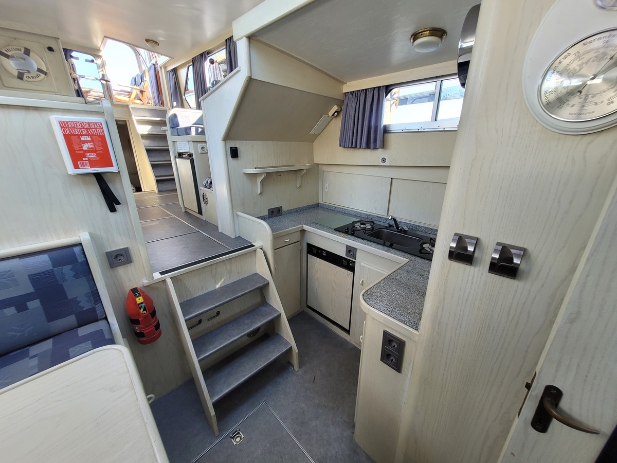 foto: 21 Linssen  42 SL 