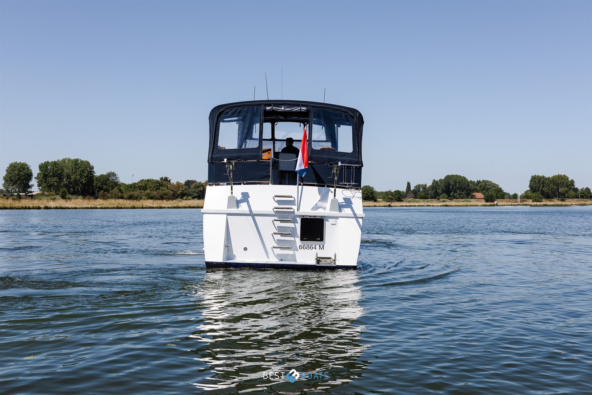 foto: 19 Vri-Jon Contessa 45E