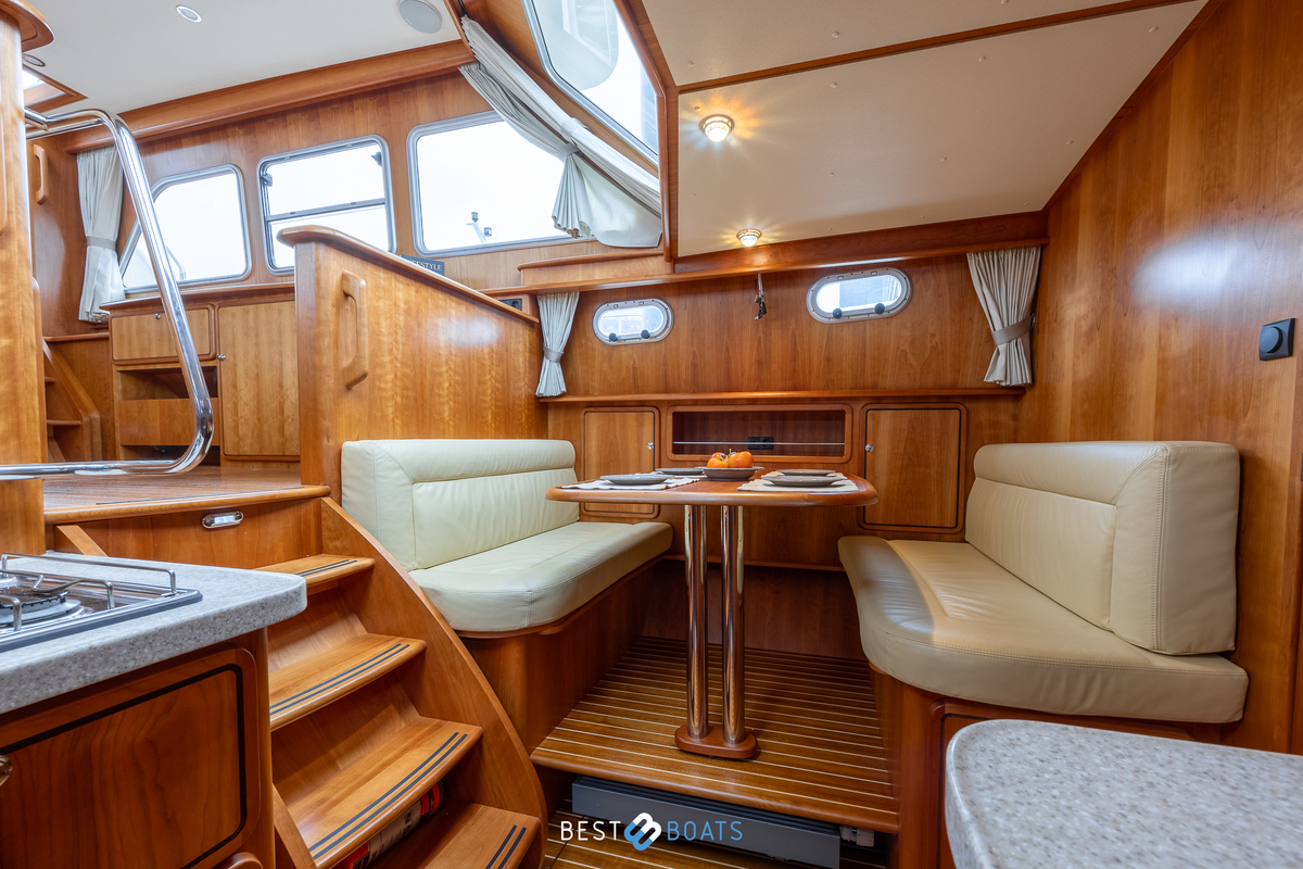 foto: 21 Linssen  Grand Sturdy 430 AC MKII Diamond