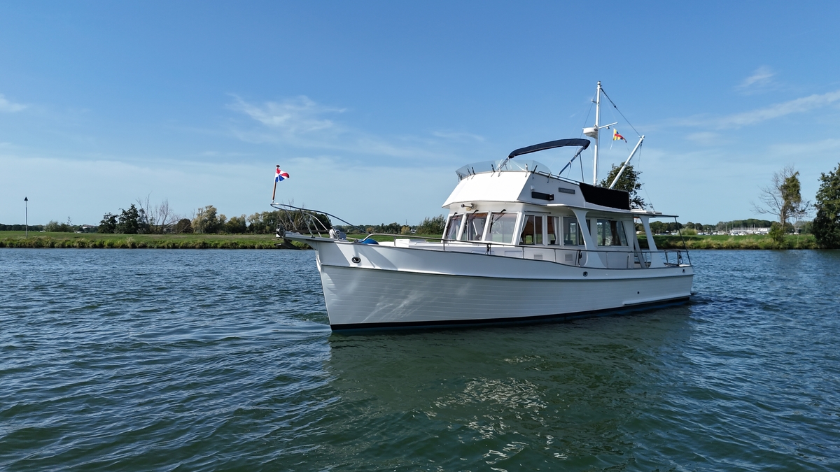 foto: 15 Grand Banks 42 europa