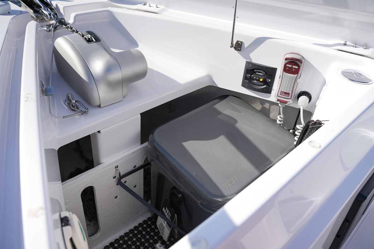 foto: 39 Axopar  37 XC Cross Cabin Mediterrana Edition