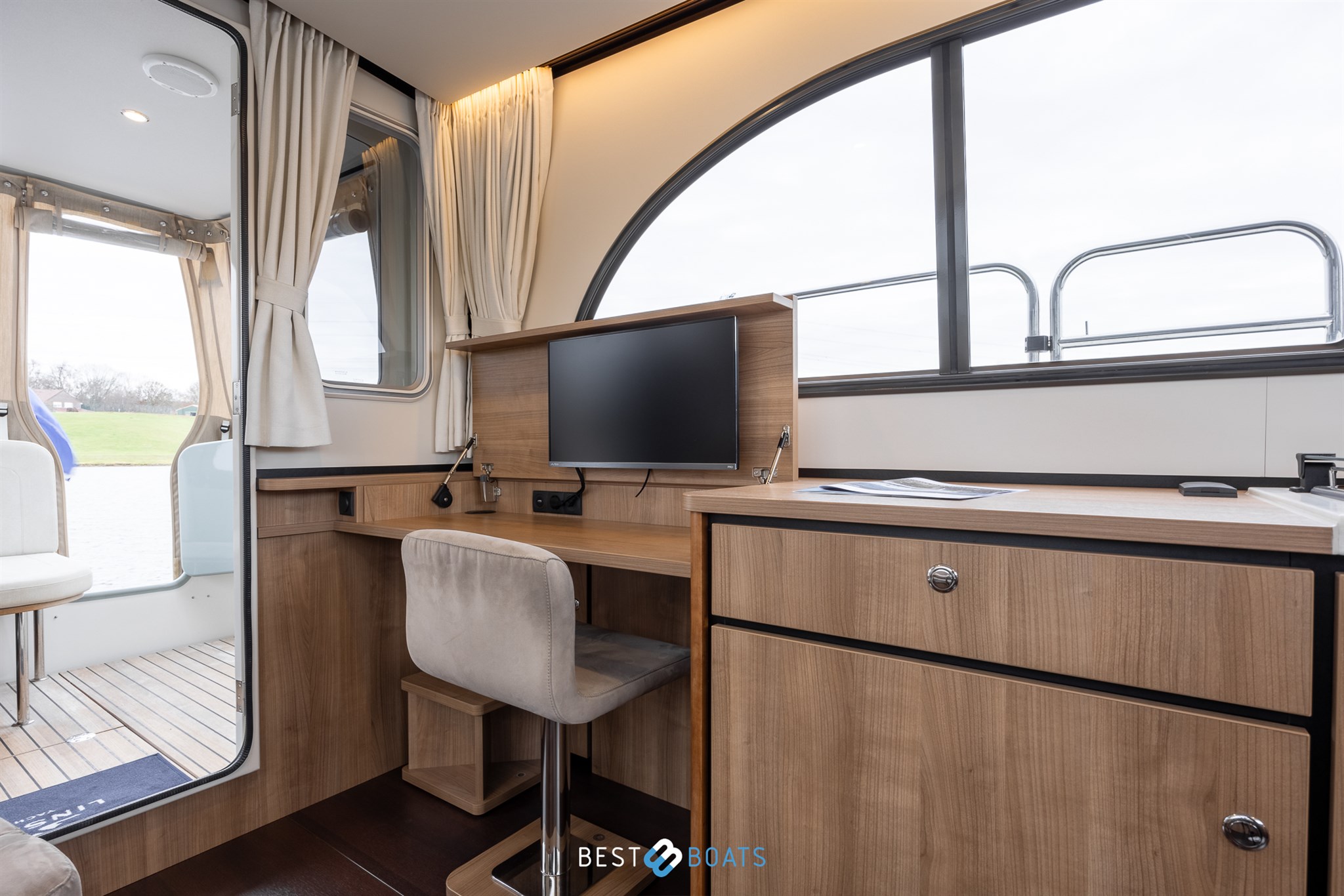 foto: 18 Linssen 30 SL Sedan