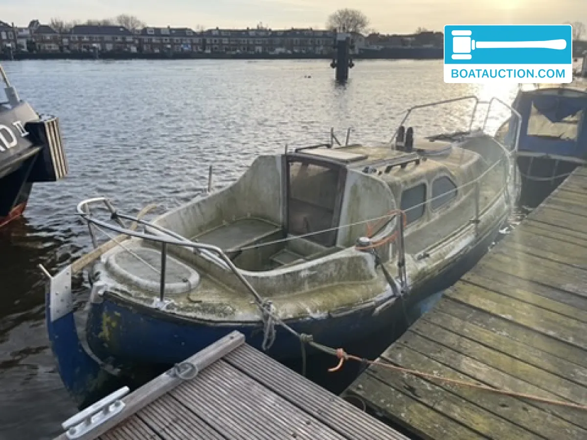 foto: 6 Kajuitzeilboot Midget