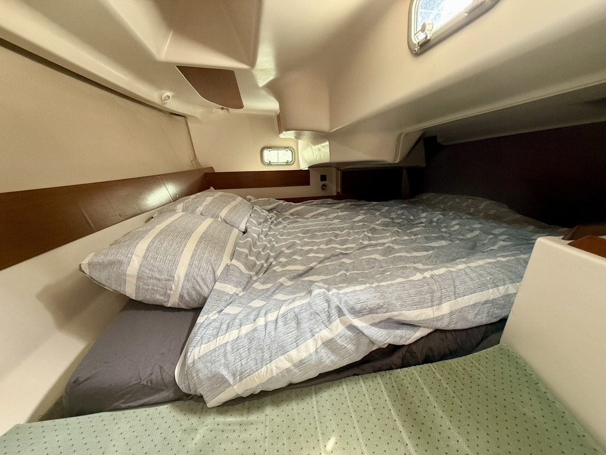 foto: 12 Beneteau Oceanis 321
