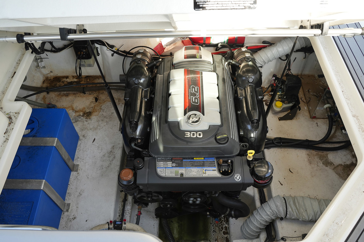 foto: 24 Sea Ray 265