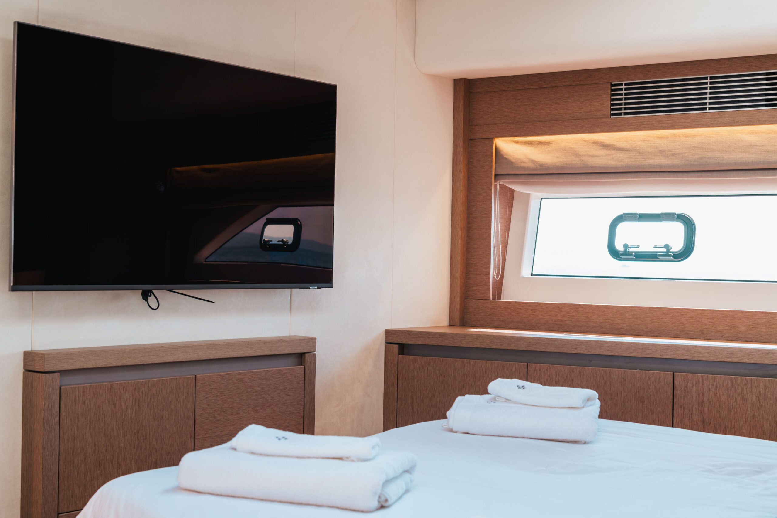 foto: 49 Prestige 690 flybridge