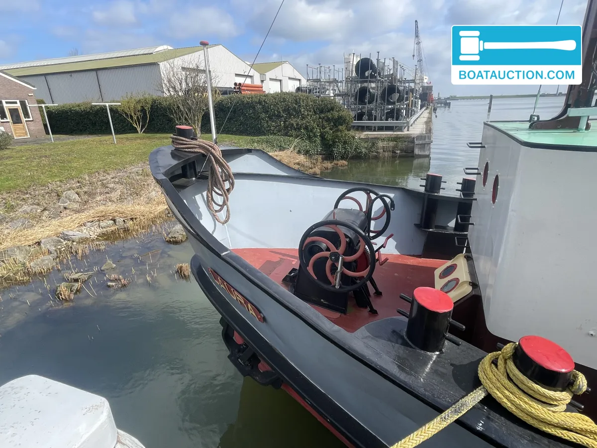 foto: 14 Sleepboot 2200