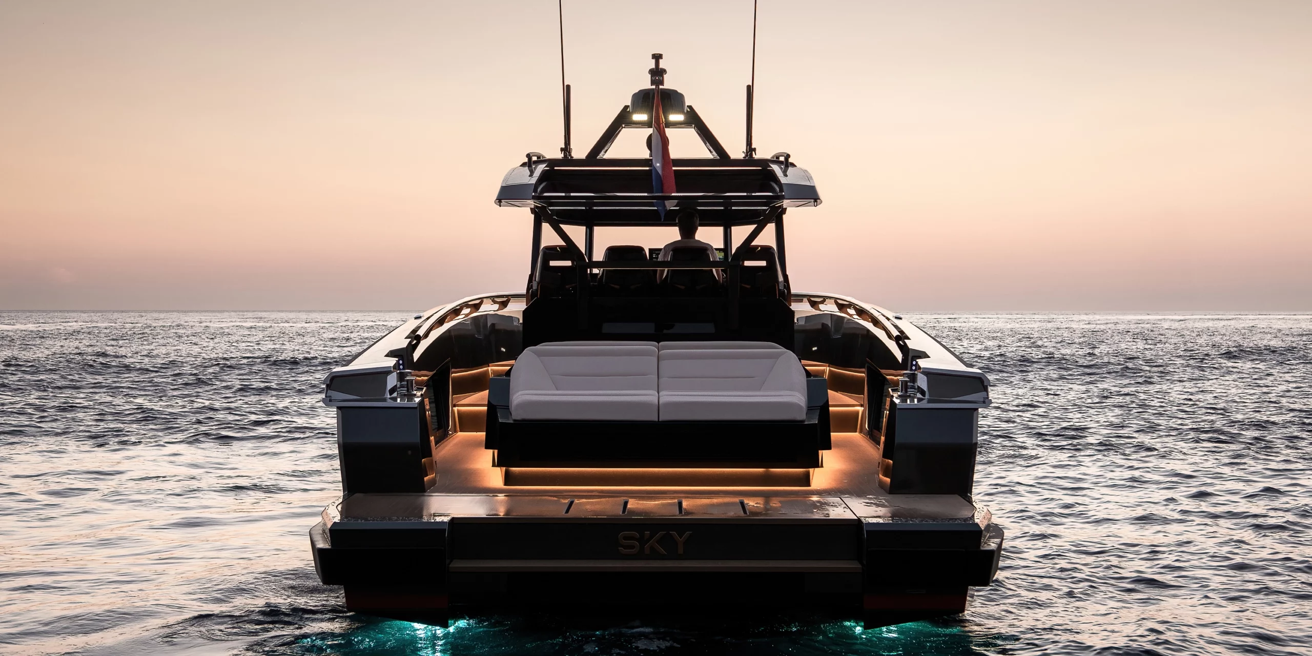 foto: 21 Stratos Dutch Built 50
