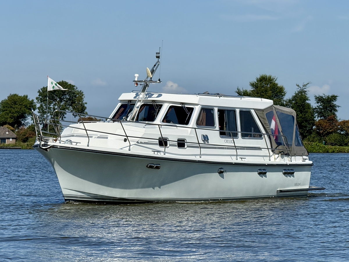 foto: 27 Exellent 1000 Hybride Patrol