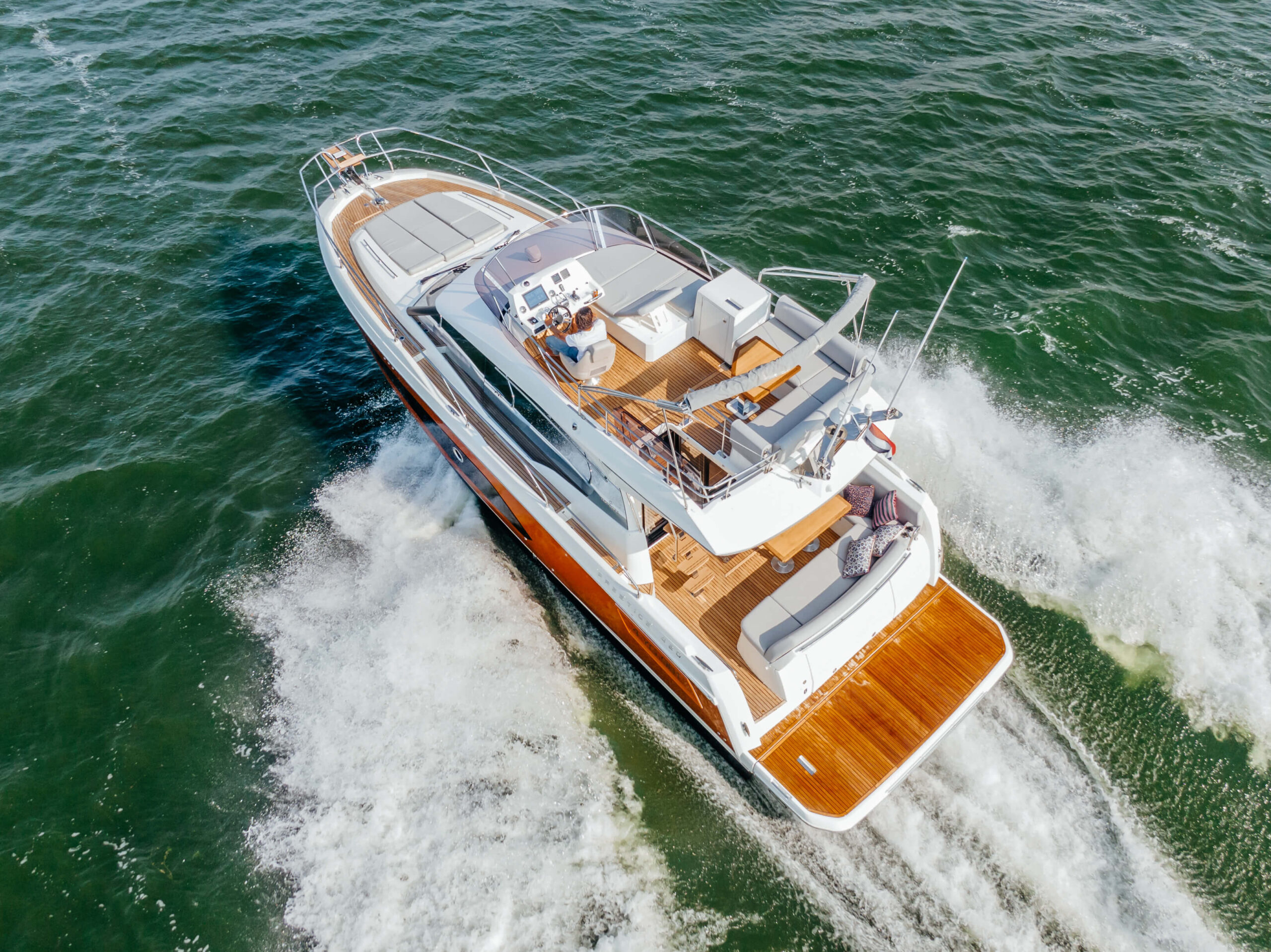 foto: 8 Prestige 420 Flybridge #130