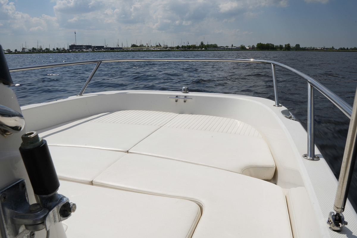 foto: 33 Boston Whaler 170 Dauntless