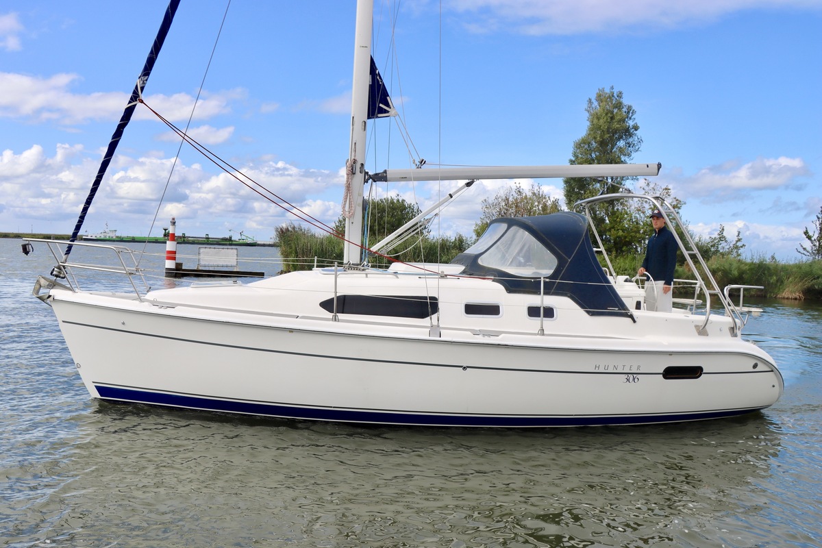 foto: 14 Hunter 306