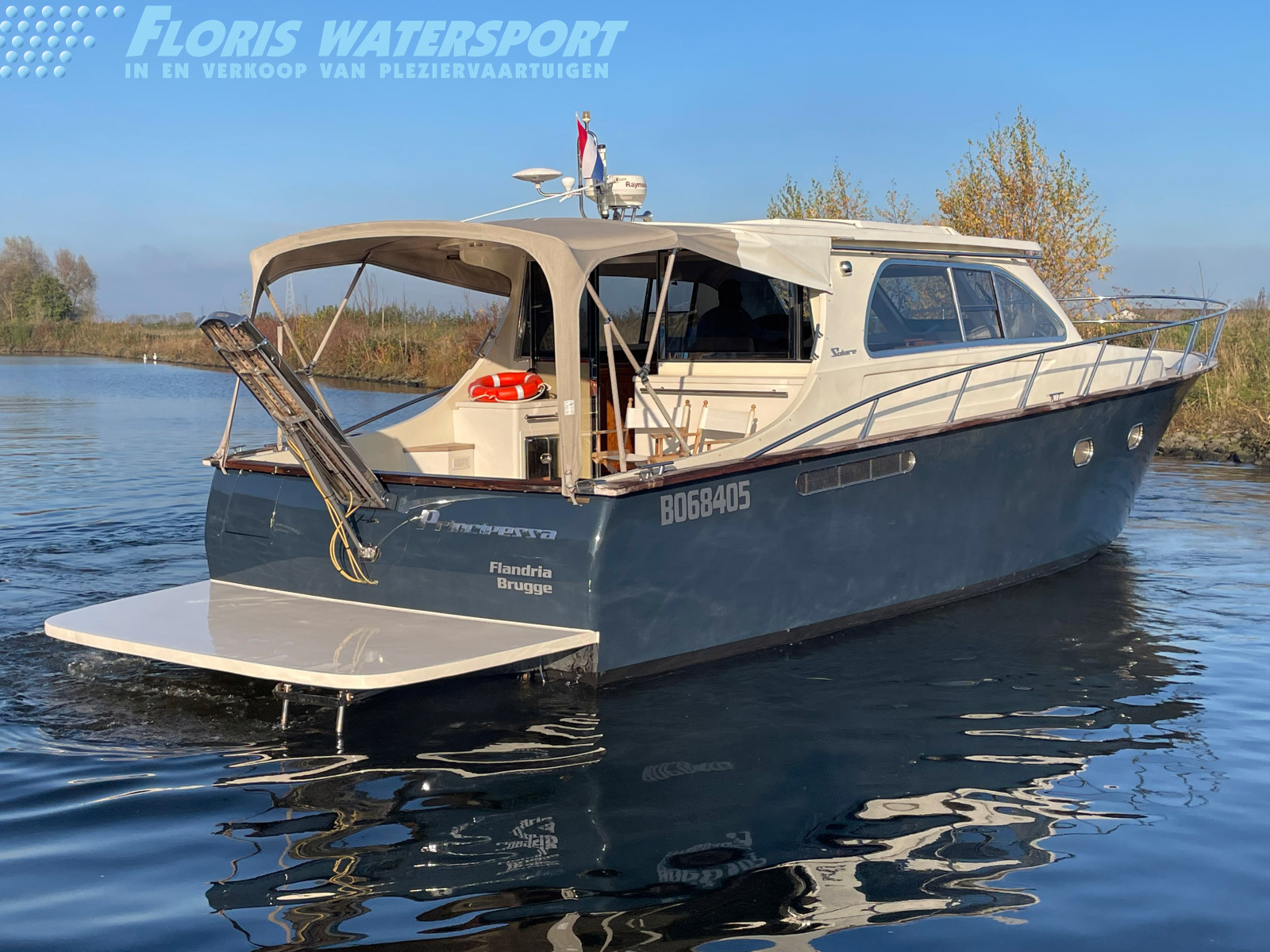 foto: 8 Solare 46 Lobster