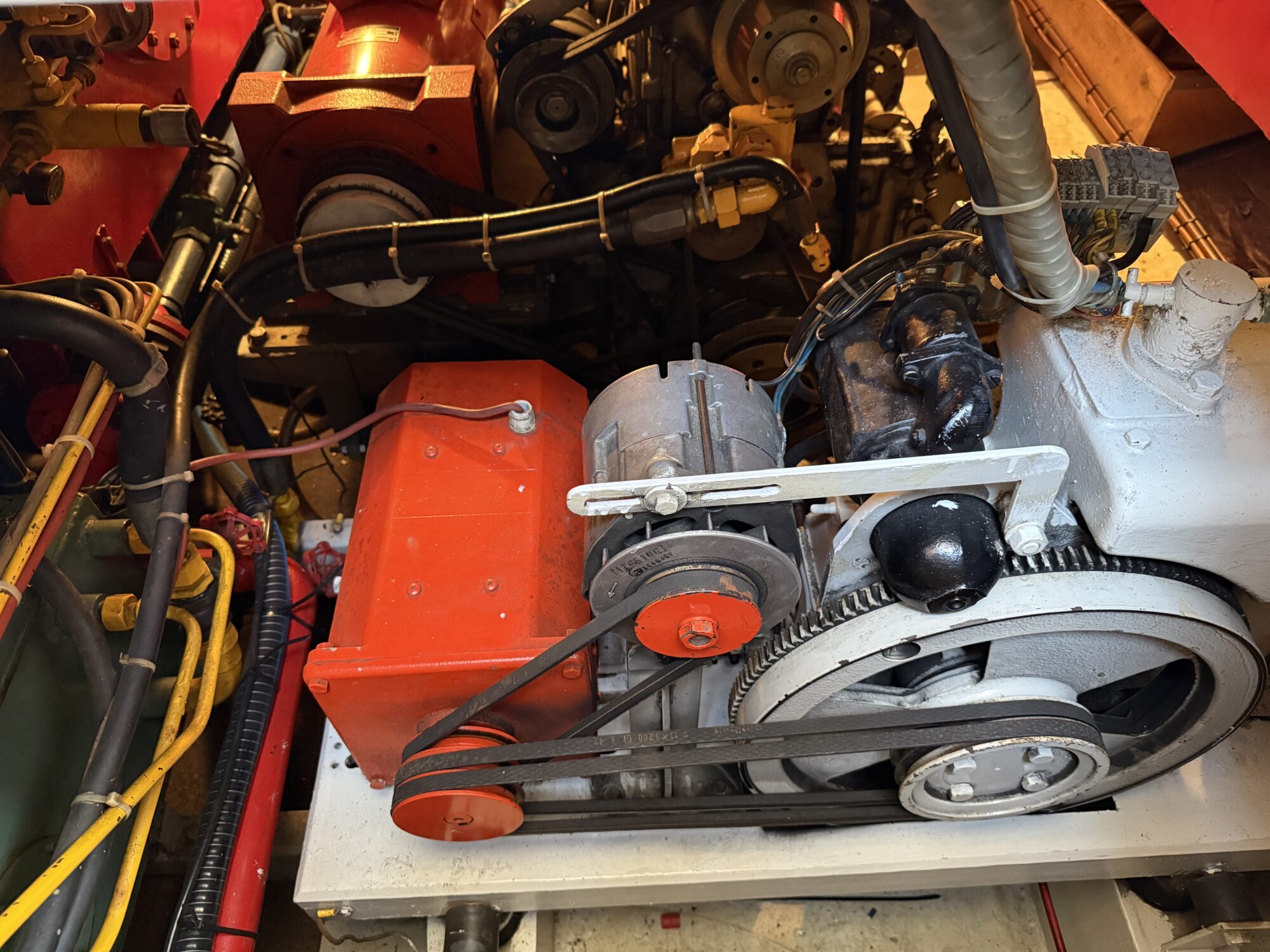 foto: 27 Gillissen Gillissen Rondspant Trawler 13.50 AK