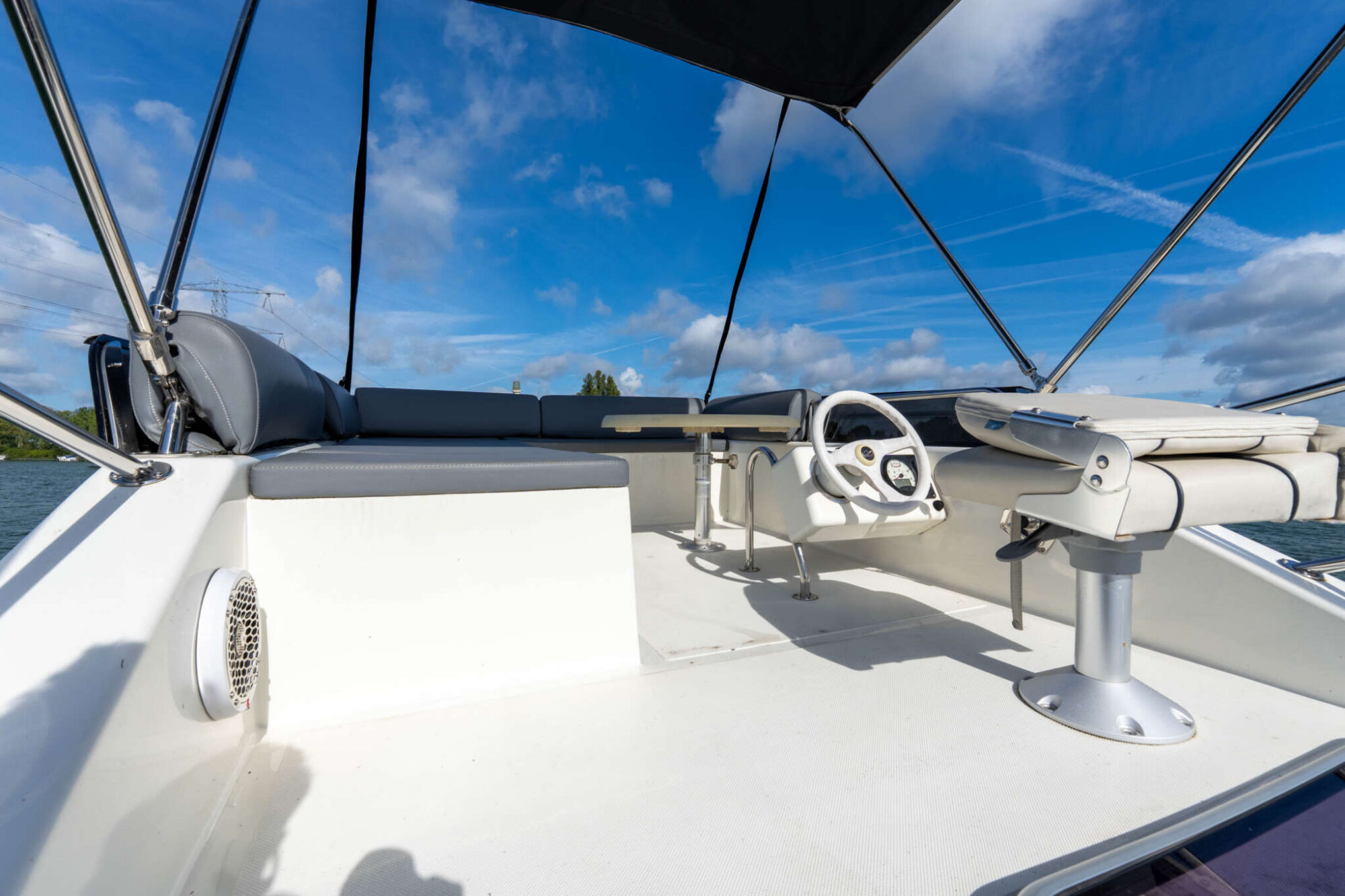 foto: 19 Cobra Yachts Cobra Yachts Futura 40 Grand Horizon