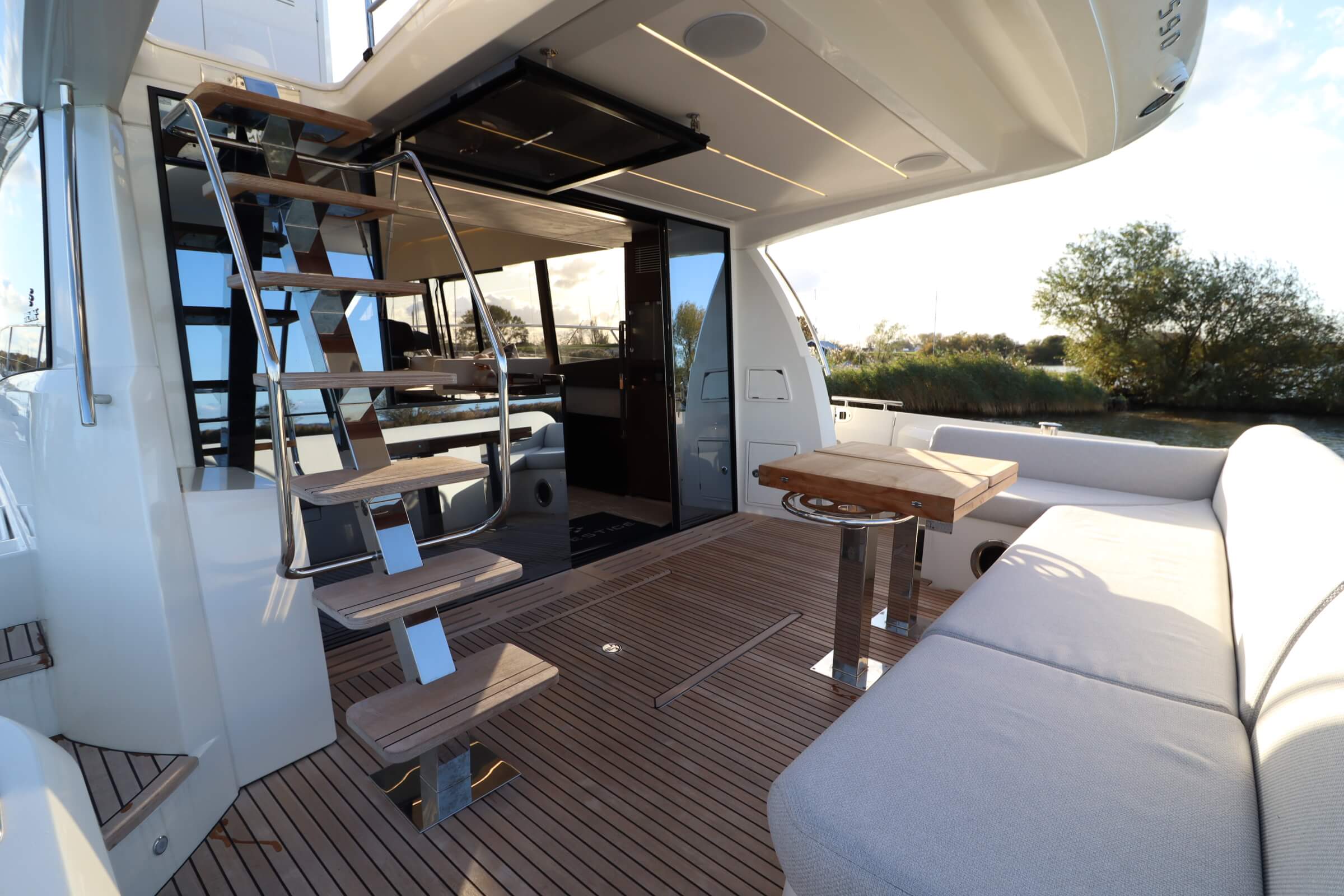 foto: 24 Prestige 590 Flybridge #64