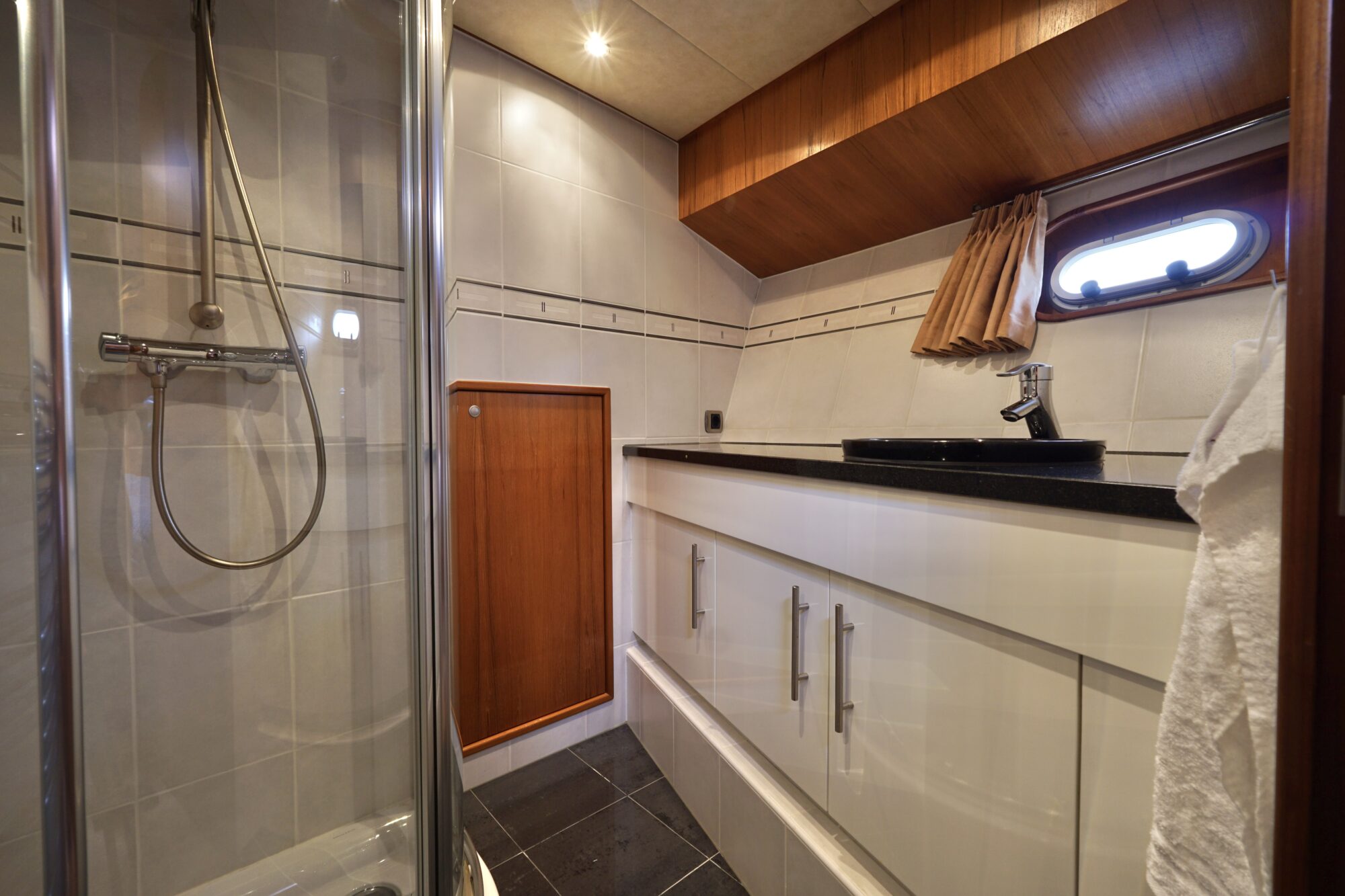 foto: 20 Van den Hoven Van den Hoven Exclusive 18.00 VS