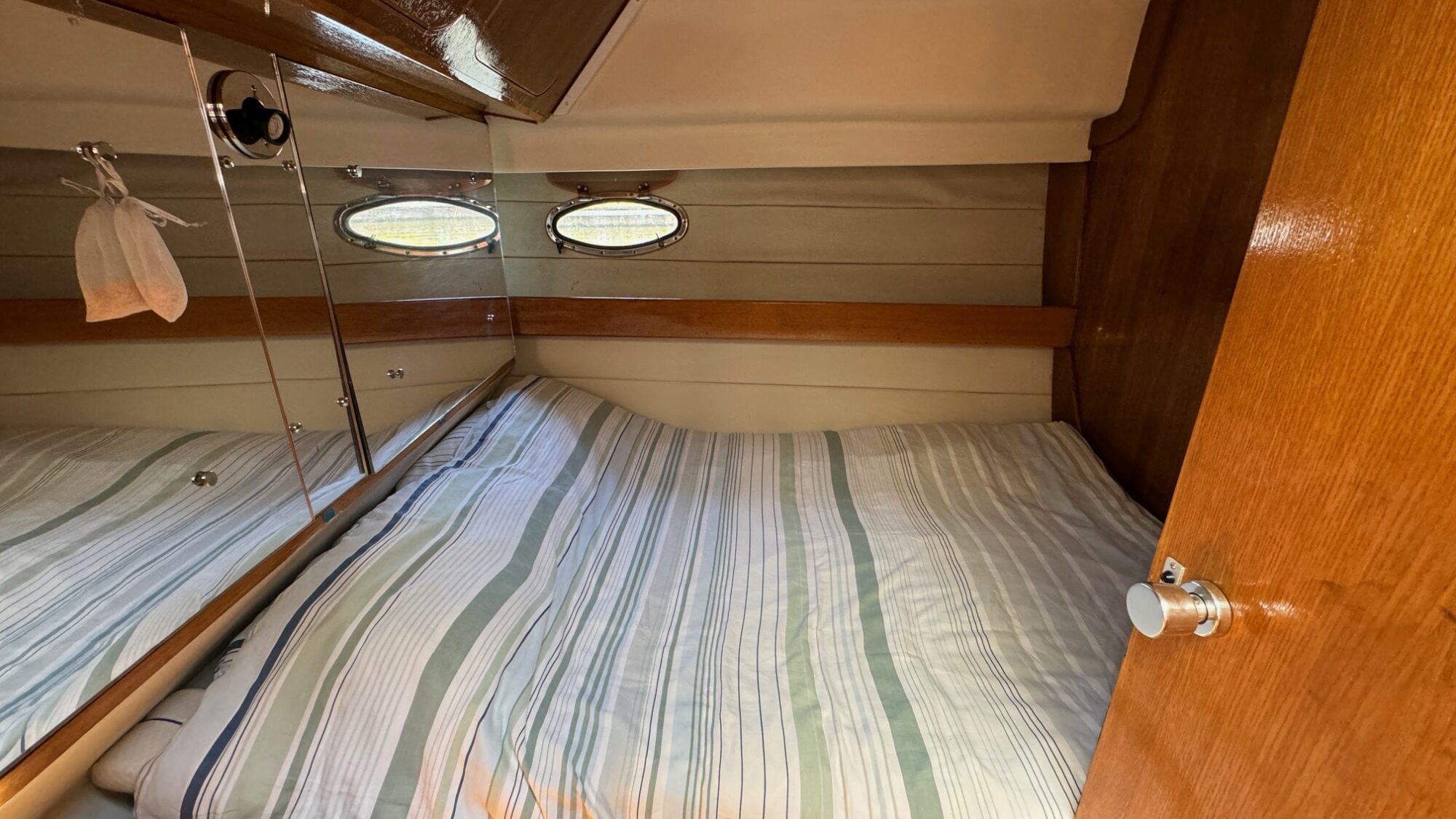 foto: 10 Whitewater Whitewater Wolfe 46 Flybridge