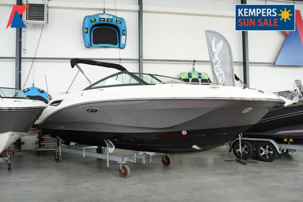 foto: 4 Sea Ray SDX 250