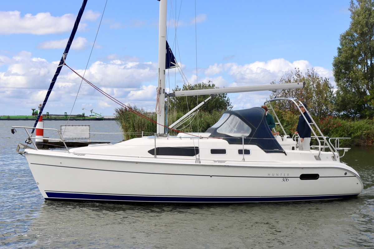 foto: 15 Hunter 306