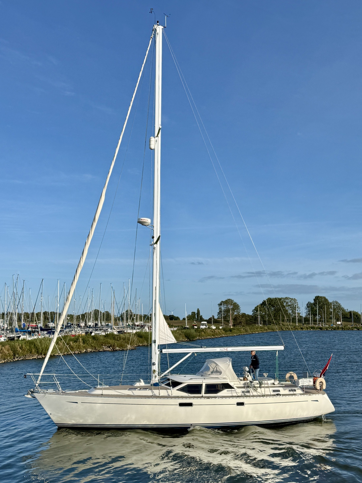 foto: 11 Oyster 45 Deck Saloon