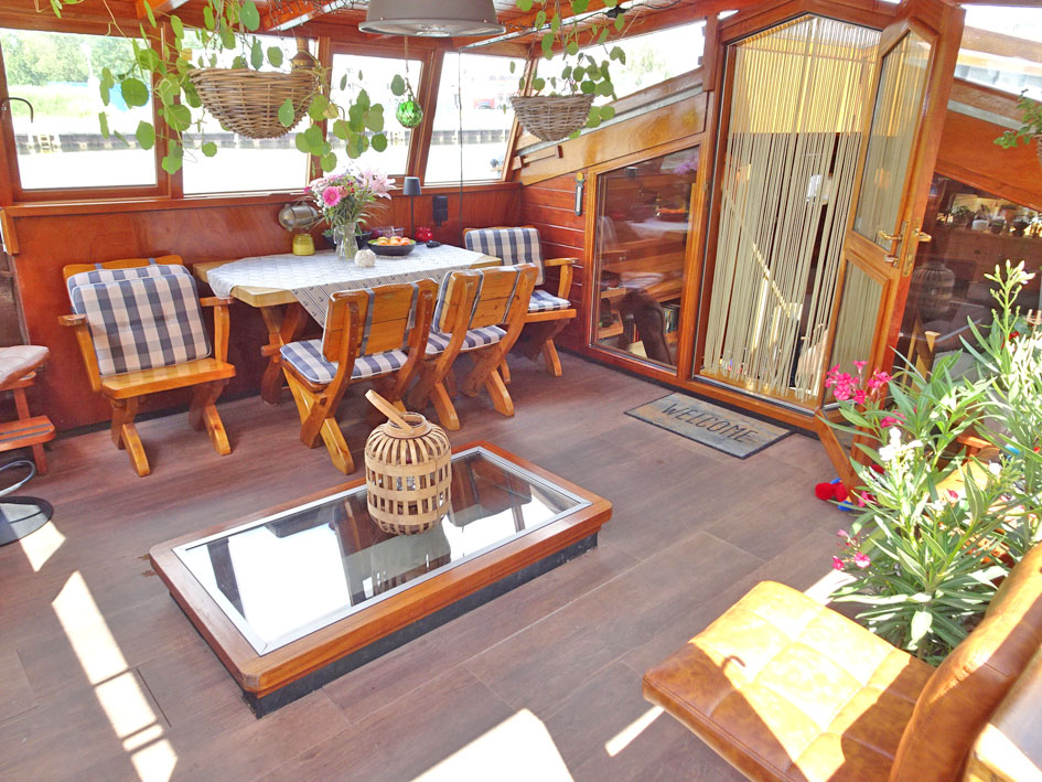 foto: 20 Spits B&B Varend Woonschip 39.09 met CvO