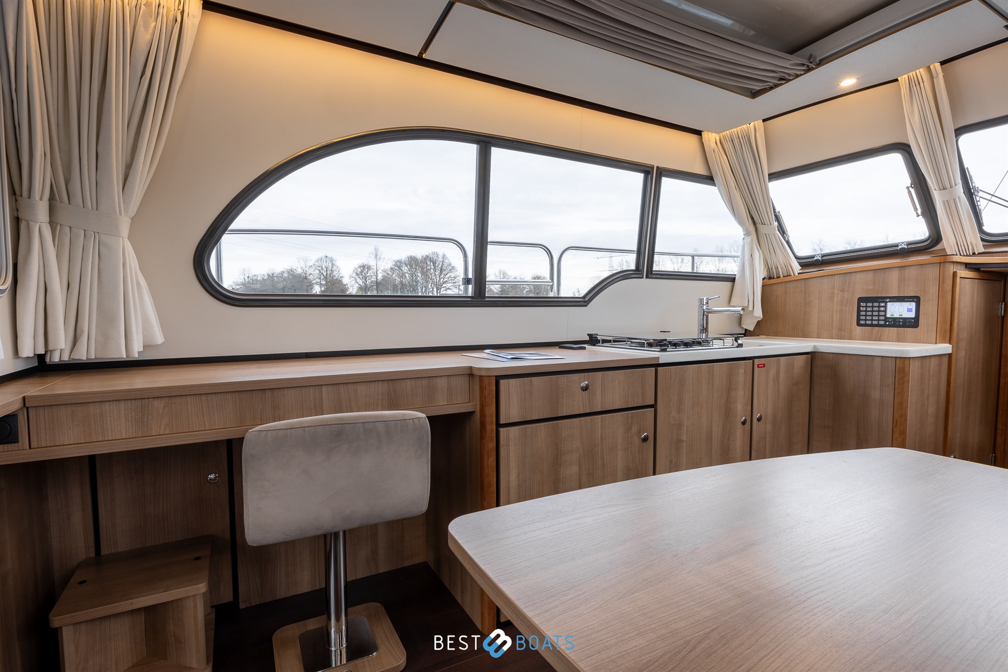 foto: 19 Linssen 30 SL Sedan