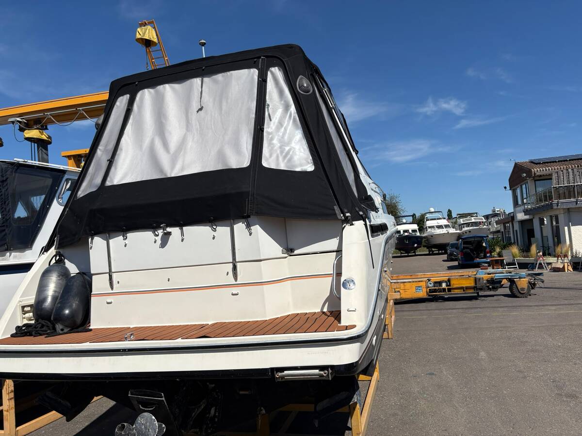 foto: 17 Bayliner 2855 CIERA