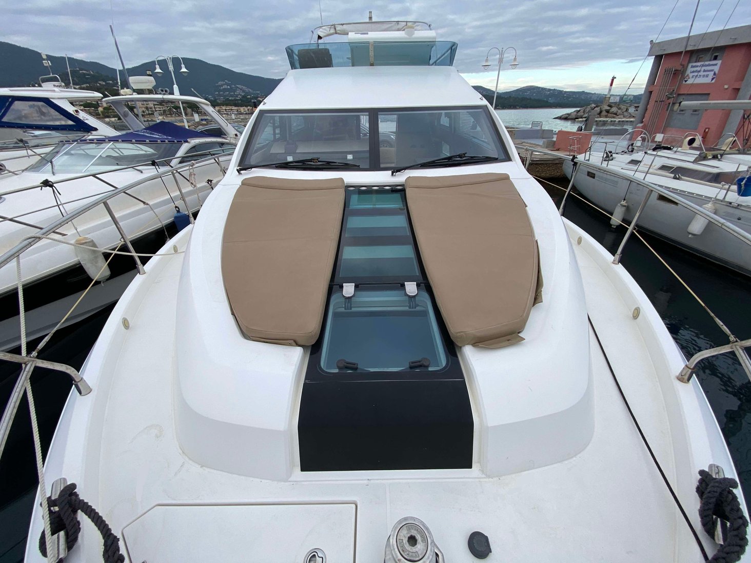 foto: 7 Fairline Squadron 42