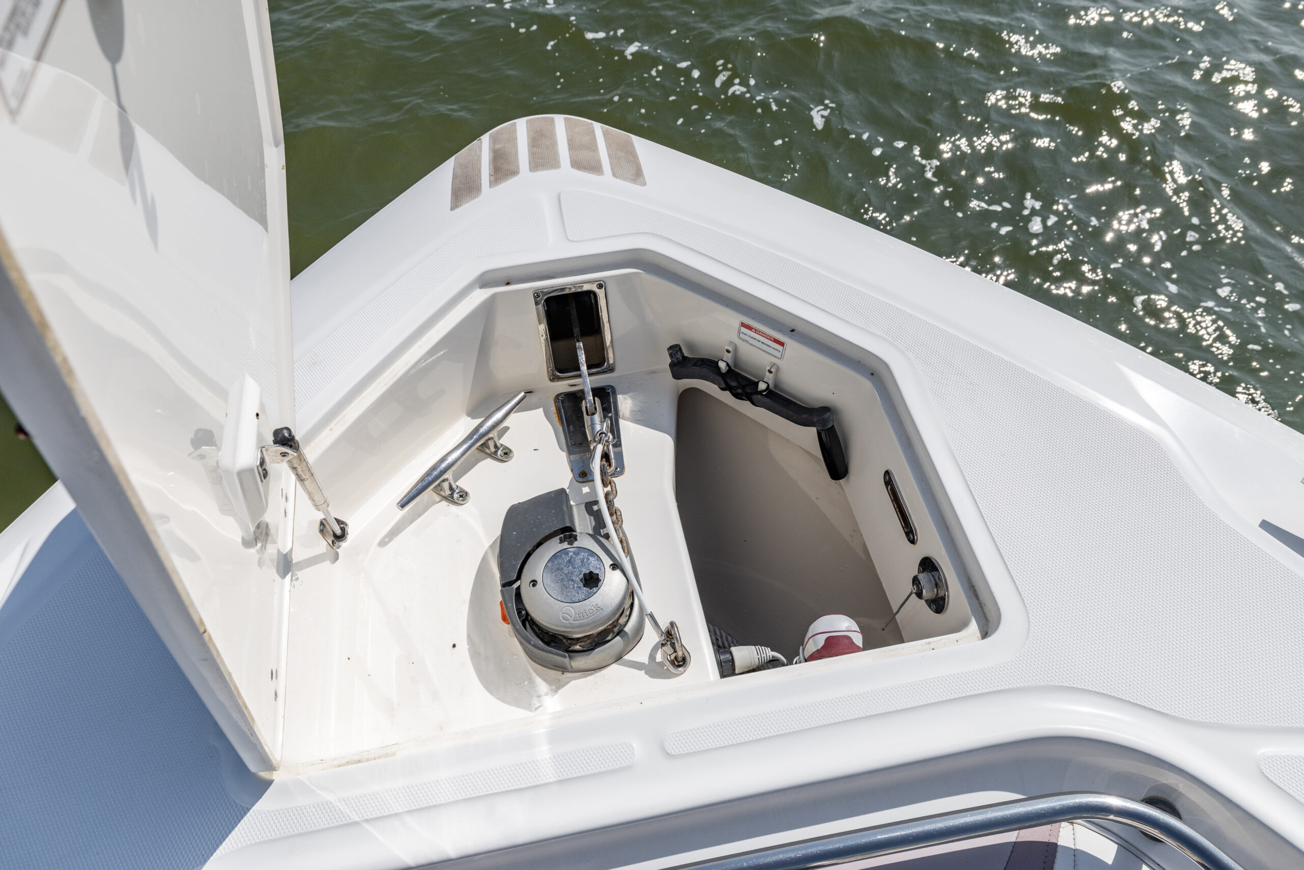 foto: 43 Boston Whaler 370 Outrage
