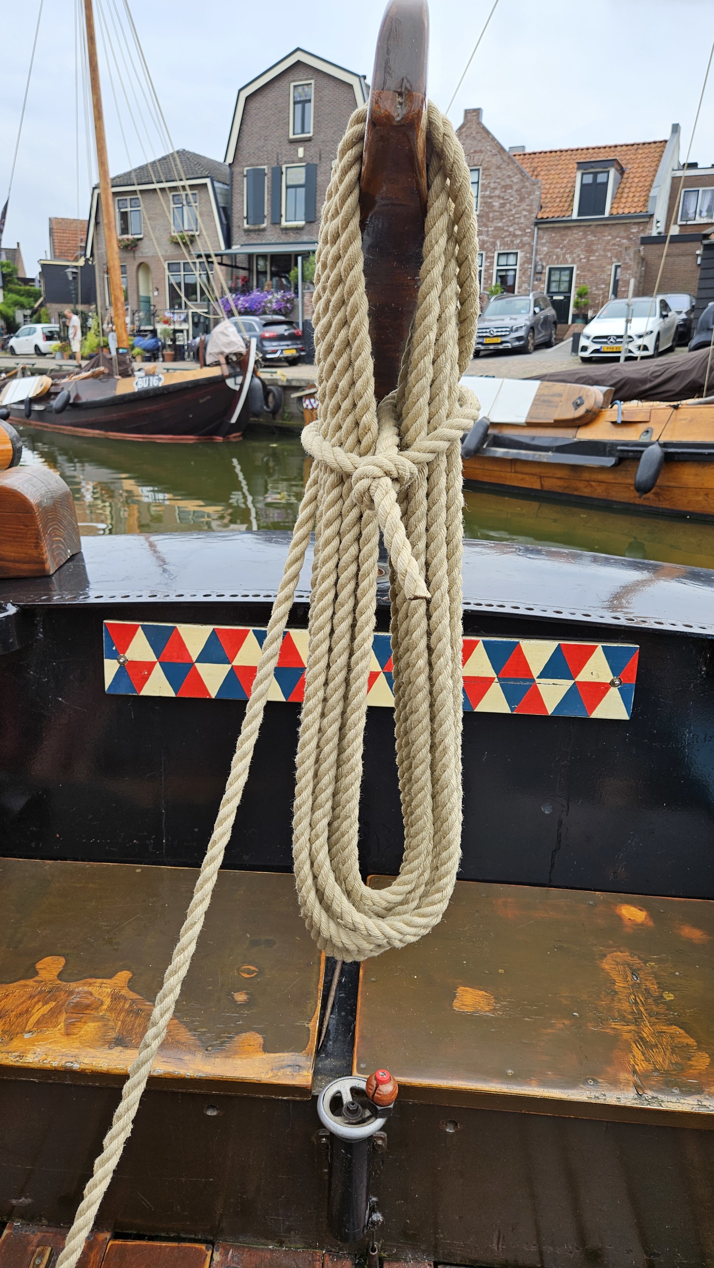 foto: 6 Zeeschouw Visserman