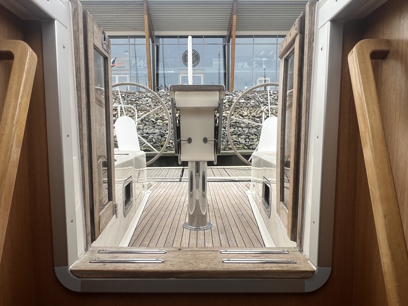 foto: 15 Bavaria Cruiser 37-3