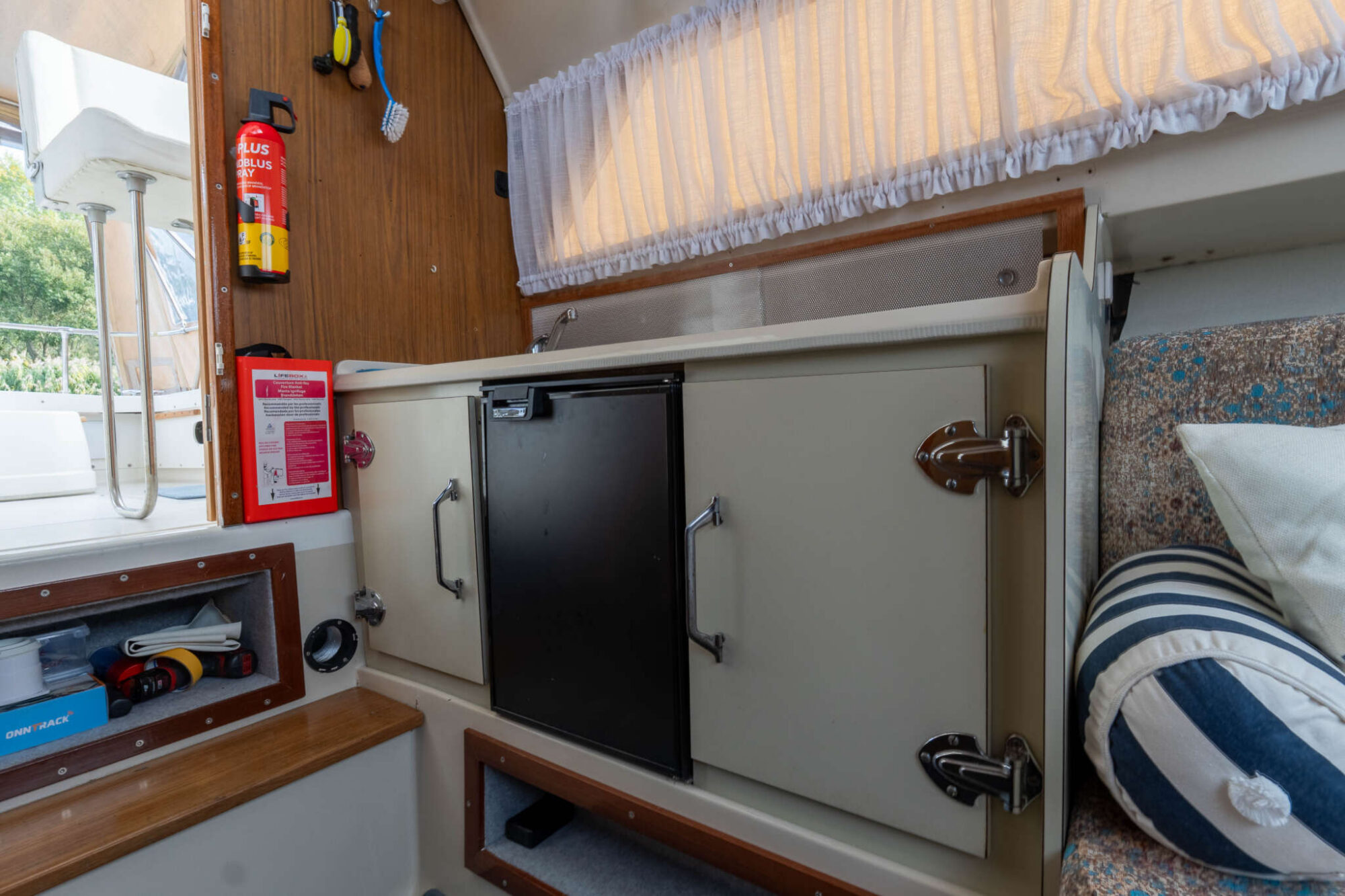 foto: 11 Bertram Bertram 25 Express Cruiser