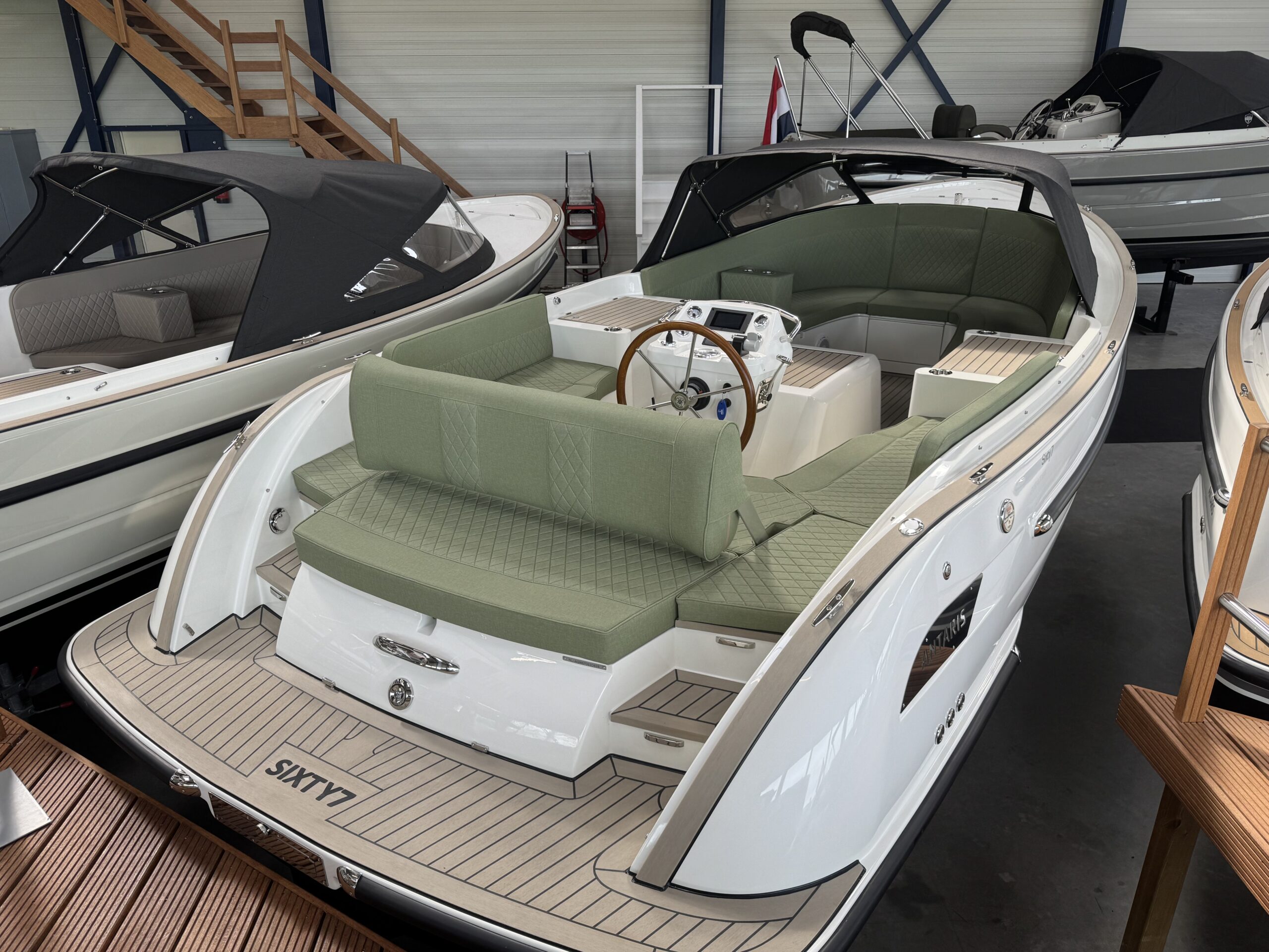 foto: 10 Antaris Sixty7 (op voorraad)